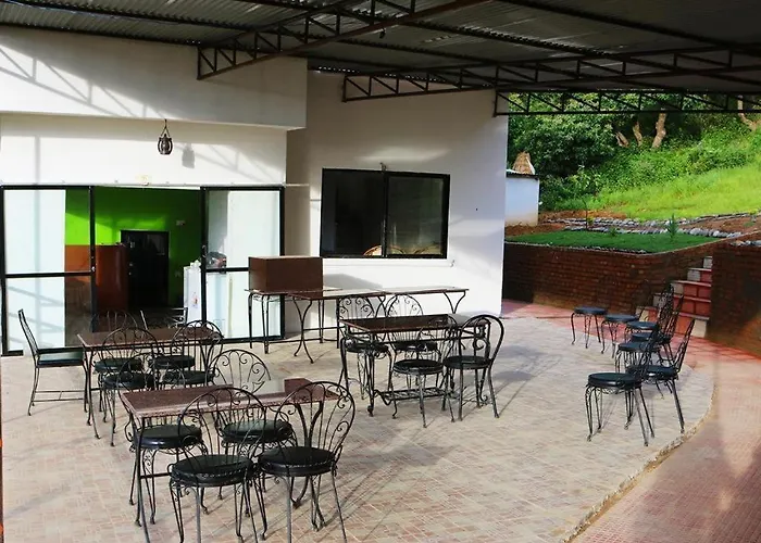 Naikap Village 3*