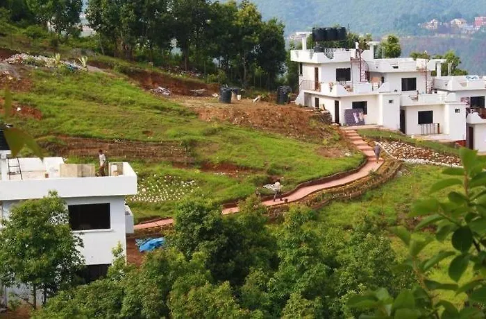 Naikap Village Resort 3*